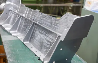 航空・宇宙部品事業／防衛部品事業